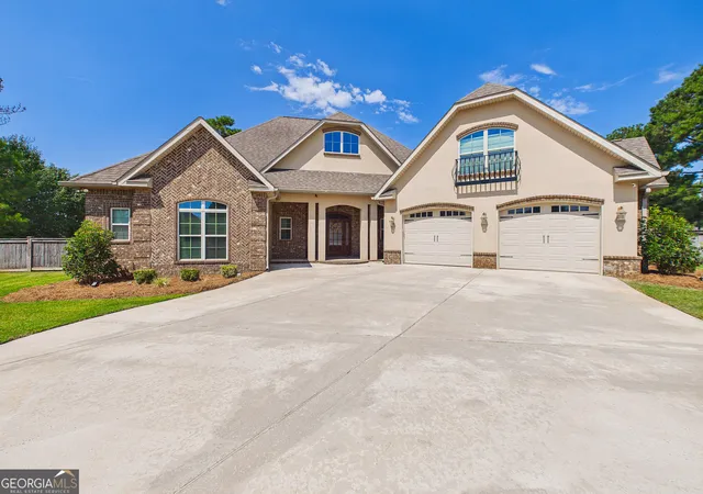 Photo 2 of Sale Pending at 309 Bridgehampton Wy, Perry, GA 31069 | MLS# 10831390 | Listing updated on 2026-09-09