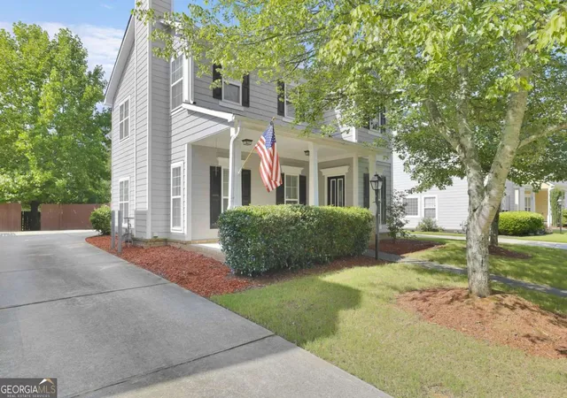 2nd image of 4100 Lake Pass Ln, Suwanee, GA 30024 | MLS# 10801152