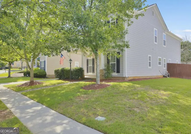 3rd image of 4100 Lake Pass Ln, Suwanee, GA 30024 | MLS# 10801152
