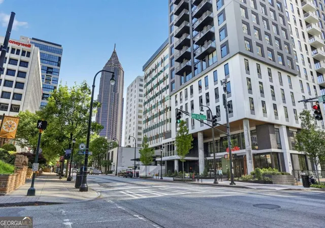 2nd image of 754 Juniper St Ne, Atlanta, GA 30308