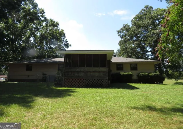 Photo 3 of Single family home for sale at 30 Rome Rd Sw, Cave Spring, GA 30124 | MLS# 10835840 | Listing updated on 2026-10-08