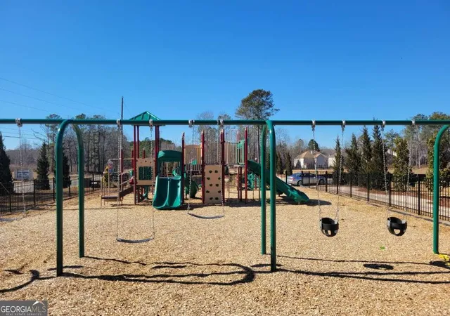 Photo 3 of Single family home for sale at 134 Oakchase Park Ln, Hampton, GA 30228 | MLS# 10819454 | Listing updated on 2026-09-13