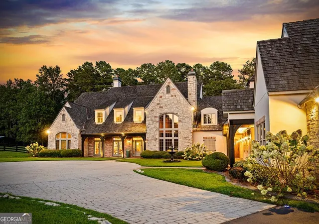 Photo 4 of Sale Pending at 640 A J Land Rd, Canton, GA 30115 | MLS# 10586492 | Listing updated on 2025-10-16