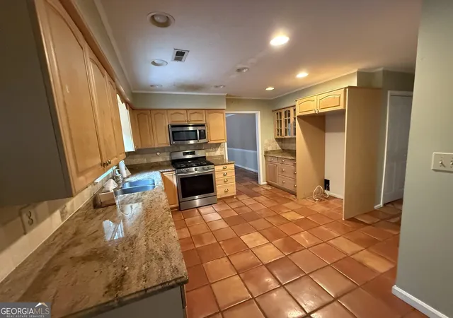 Photo 3 of Single family home for sale at 100 Old Ml Xing, Fayetteville, GA 30214 | MLS# 10787467 | Listing updated on 2026-07-30
