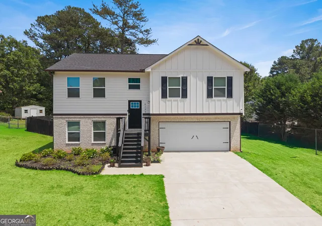 1st image of 8290 San Jose Trl, Jonesboro, GA 30236 | MLS# 10770155