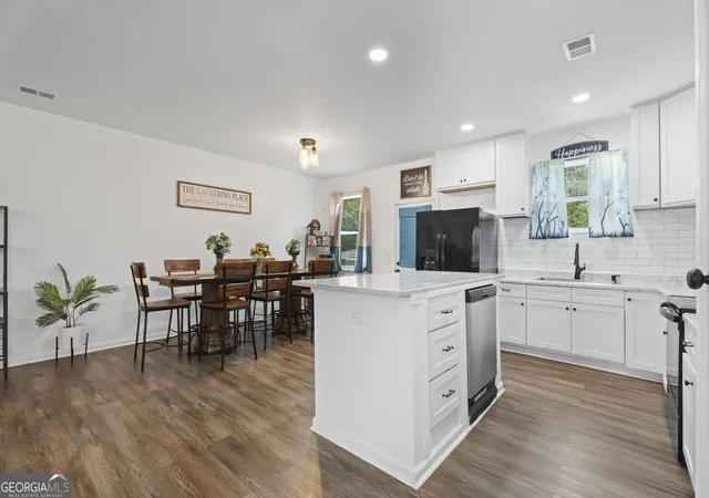 4th image of 8290 San Jose Trl, Jonesboro, GA 30236 | MLS# 10770155