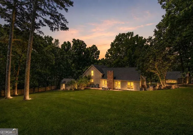 Homes for sale in Calhoun, GA | 224 Shadowood Dr Se, Calhoun, GA 30701 | MLS# 10800429