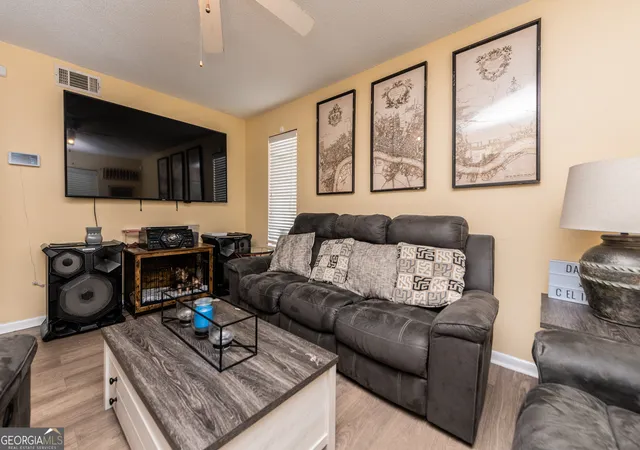 Photo 4 of Condo for sale at 141 Stoneridge Dr, Warner Robins, GA 31088 | MLS# 10830347 | Listing updated on 2026-09-17