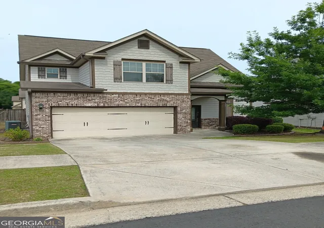Photo 1 of Single family home for sale at 413 Easley Dr, Lawrenceville, GA 30045 | MLS# 10760346 | Listing updated on 2026-09-11