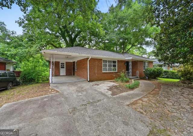 Photo 2 of Sale Pending at 2397 Tilson Rd, Decatur, GA 30032 | MLS# 10789250 | Listing updated on 2026-10-05