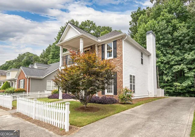 Photo 3 of Single family home for sale at 4606 Liberty Square Dr, Acworth, GA 30101 | MLS# 10822584 | Listing updated on 2026-10-10
