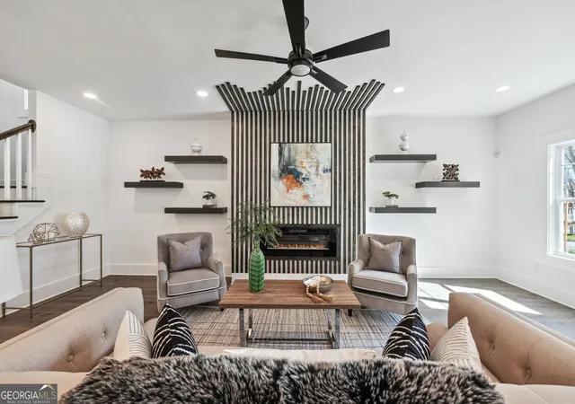 Photo 4 of Single family home for sale at 1985 Saint Johns Pl Sw, Atlanta, GA 30315 | MLS# 10380827 | Listing updated on 2026-08-22