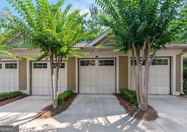 Listing Photo 4 - Condo for sale in building located at 1010b Portage Trl, Greensboro, GA 30642