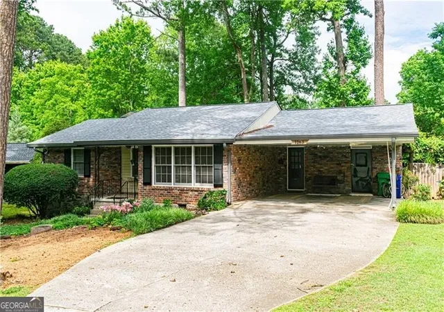 Photo 2 of Single family home for sale at 1263 Blueberry Trl, Decatur, GA 30033 | MLS# 10774171 | Listing updated on 2026-06-25