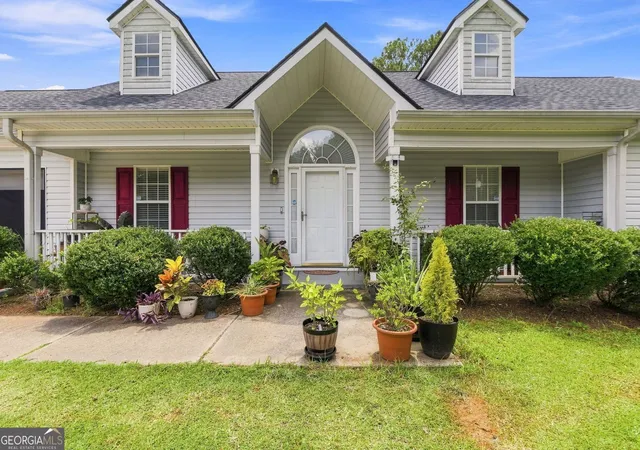 Photo 3 of Single family home for sale at 130 Morningside Dr, Jackson, GA 30233 | MLS# 10822337 | Listing updated on 2026-09-20