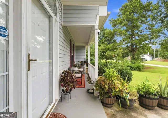 Photo 3 of Single family home for sale at 130 Morningside Dr, Jackson, GA 30233 | MLS# 10822337 | Listing updated on 2026-09-20