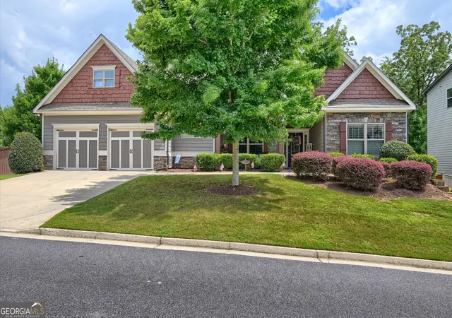 Photo 1 of Single family home for sale at 9 Lake Sydney Dr, Dawsonville, GA 30534 | MLS# 10808436 | Listing updated on 2026-08-29