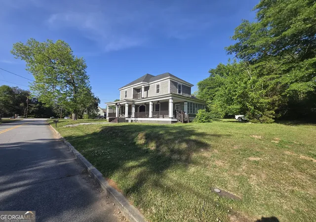 Photo 2 of Single family home for sale at 246 Newnan St, Franklin, GA 30217 | MLS# 10762380 | Listing updated on 2026-07-11
