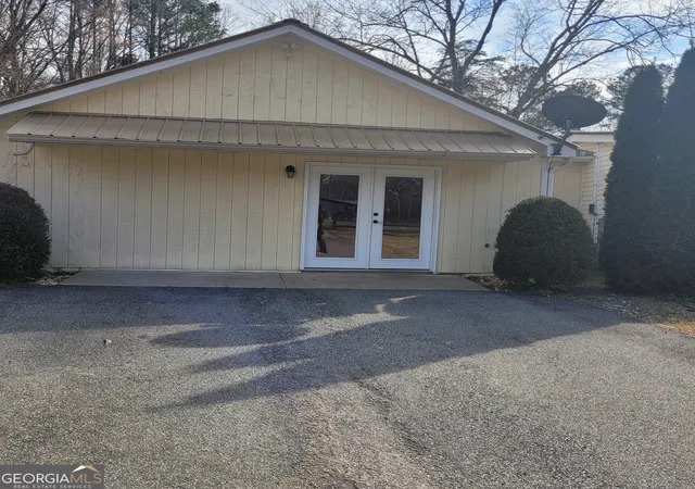 Photo 2 of Manufactured home for sale at 1605 Mountain Valley Cir, Cumming, GA 30040 | MLS# 10702866 | Listing updated on 2026-09-19