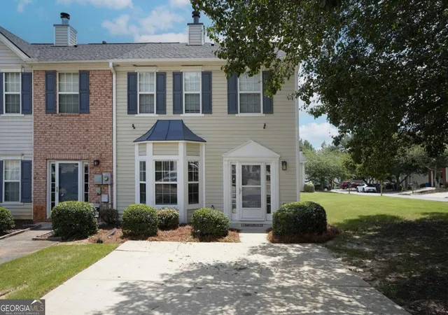 Photo 2 of Townhouse for sale at 249 Timber Gate Dr, Lawrenceville, GA 30045 | MLS# 10796384 | Listing updated on 2026-09-15