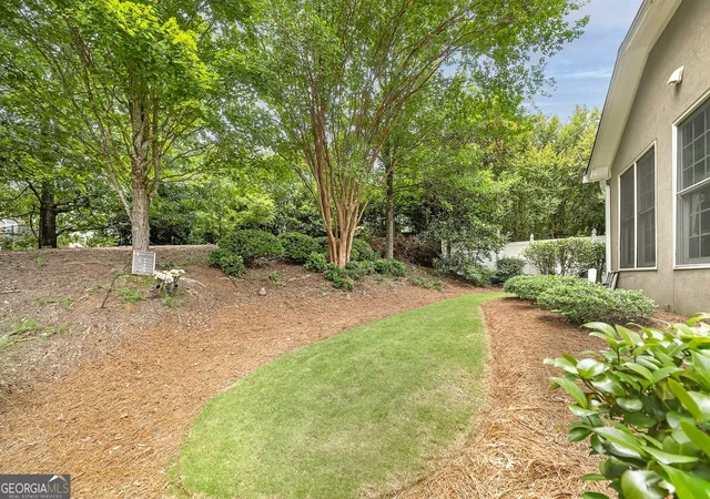 Photo 3 of Single family home for sale at 808 Chalet Hls, Mcdonough, GA 30253 | MLS# 10814057 | Listing updated on 2026-08-31