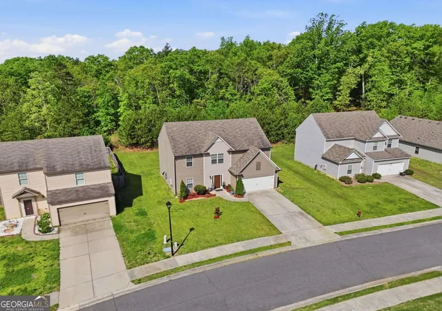 Photo 3 of Sale Pending at 17 Bartlett Dr, Cartersville, GA 30120 | MLS# 10739840 | Listing updated on 2026-09-08