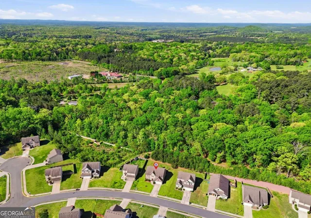 Photo 4 of Sale Pending at 17 Bartlett Dr, Cartersville, GA 30120 | MLS# 10739840 | Listing updated on 2026-09-08