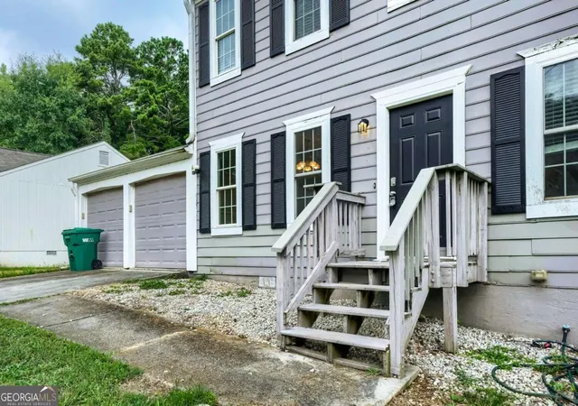 Photo 4 of Single family home for sale at 6253 Valdez Dr, Rex, GA 30273 | MLS# 10807310 | Listing updated on 2026-09-22