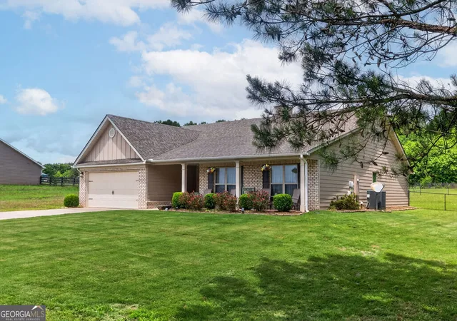 Homes for sale in Winterville, GA | 304 Highlands Dr, Winterville, GA 30683 | MLS# 10772887
