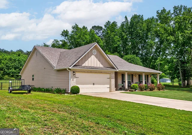 Homes for sale in Winterville, GA | 304 Highlands Dr, Winterville, GA 30683 | MLS# 10772887
