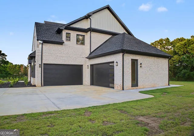 Photo 3 of Single family home for sale at 931 Stewart Rd, Monroe, GA 30655 | MLS# 10797497 | Listing updated on 2026-08-28