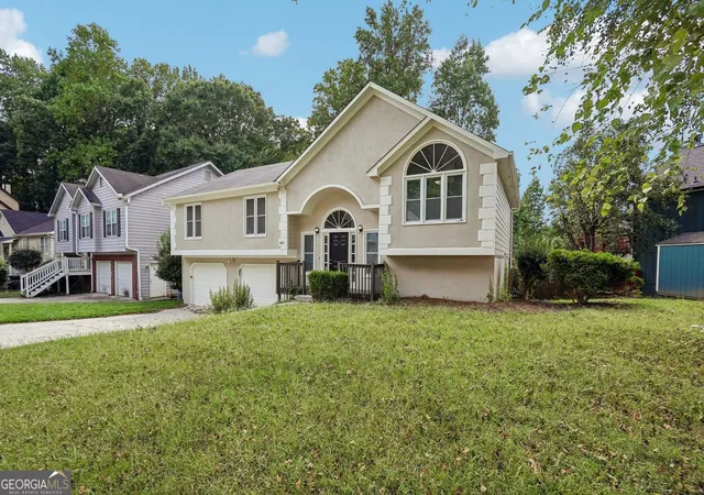 Photo 3 of Single family home for sale at 3833 Deercreek Dr, Powder Springs, GA 30127 | MLS# 10834166 | Listing updated on 2026-09-20