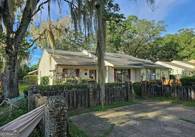 Photo 2 of Townhouse for sale at 1607 Misty Garden Wy, Tallahassee, FL 32303 | MLS# 10833955 | Listing updated on 2026-08-27