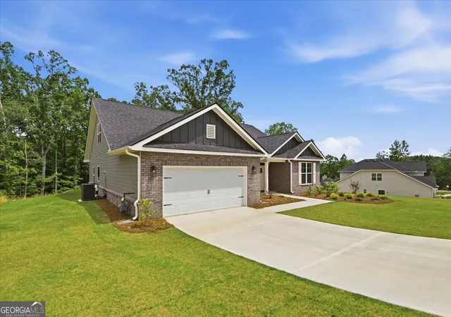 2nd image of 3340 Trevi Trl, Douglasville, GA 30135 | MLS# 10812829