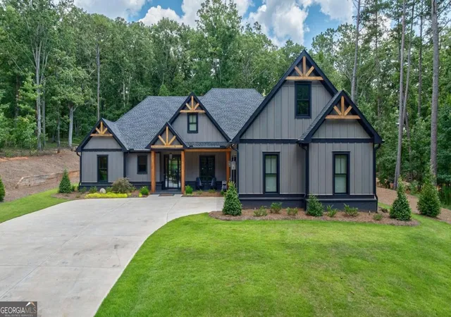 Photo 1 of Sale Pending at 114 Parkside Ln, Eatonton, GA 31024 | MLS# 10568766 | Listing updated on 2026-01-06