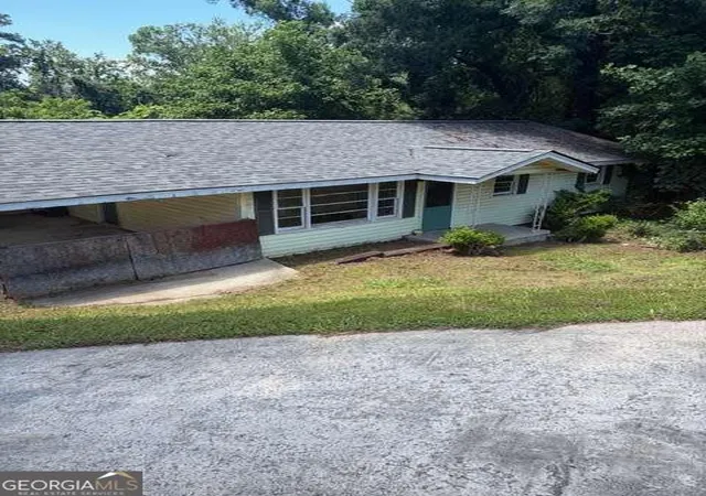 2nd image of 5906 Oakdale Rd, Mableton, GA 30126 | MLS# 10790543
