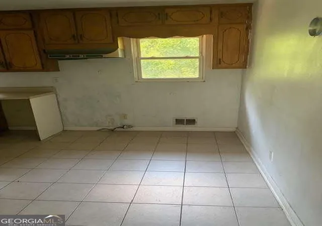 Photo 4 of Single family home for sale at 5906 Oakdale Rd, Mableton, GA 30126 | MLS# 10790543 | Listing updated on 2026-08-28