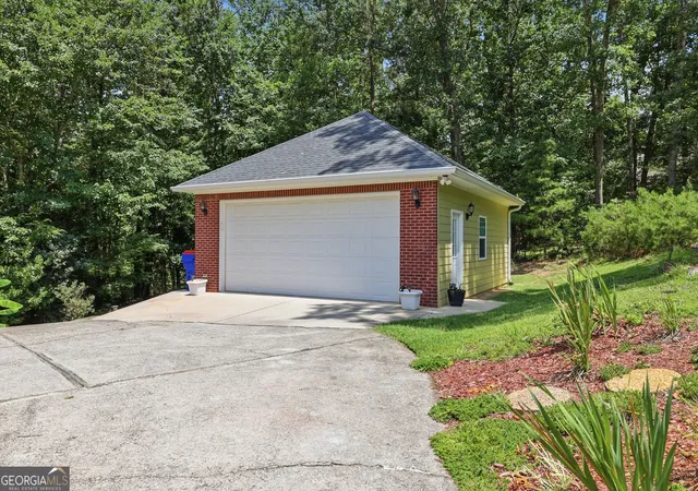 Photo 2 of Sale Pending at 149 Tall Oaks Dr, Alto, GA 30510 | MLS# 10827306 | Listing updated on 2026-09-15
