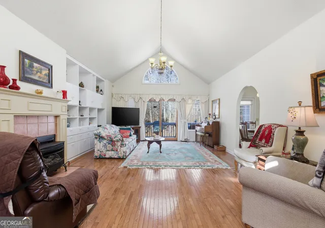 Photo 4 of Sale Pending at 149 Tall Oaks Dr, Alto, GA 30510 | MLS# 10827306 | Listing updated on 2026-09-15
