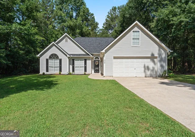 Photo 3 of Single family home for sale at 420 Ray Wy, Jenkinsburg, GA 30234 | MLS# 10810670 | Listing updated on 2026-09-28
