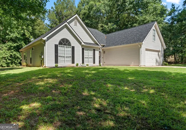 Photo 4 of Single family home for sale at 420 Ray Wy, Jenkinsburg, GA 30234 | MLS# 10810670 | Listing updated on 2026-09-28