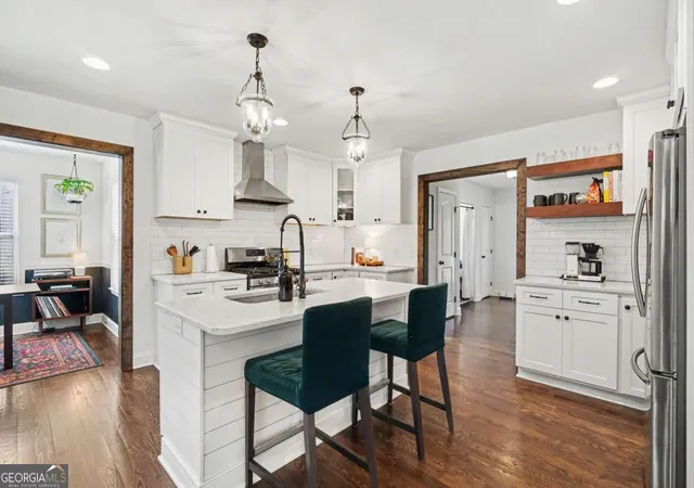 3rd image of 2435 Crestview Ave, Decatur, GA 30032 | MLS# 10723245