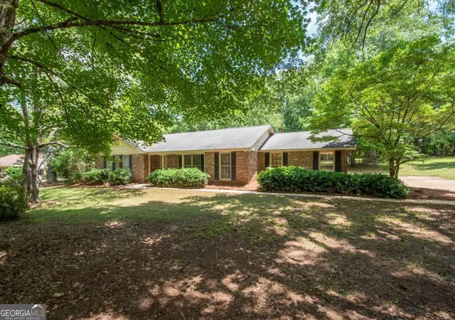 Homes for sale in Pine Mountain, GA | 308 Sullivan Circle, Pine Mountain, GA 31822 | MLS# 10792156
