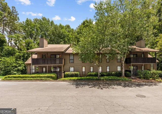 1st image of 1301 Cumberland Ct, Smyrna, GA 30080 | MLS# 10804471