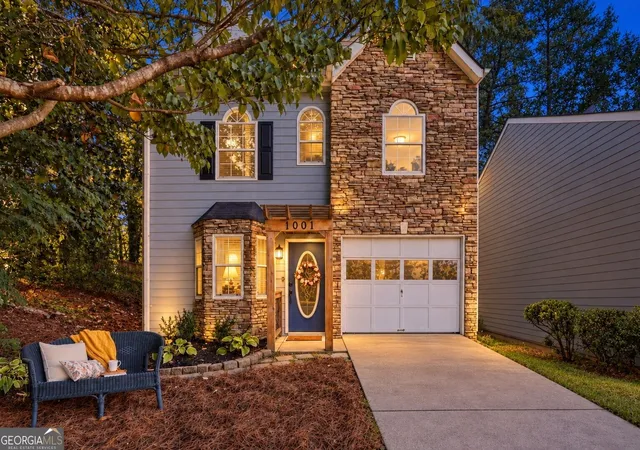 Photo 1 of Single family home for sale at 1001 Hillsborough Nw, Kennesaw, GA 30144 | MLS# 10848075 | Listing updated on 2026-10-26