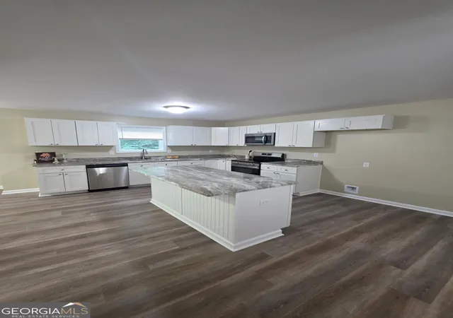 3rd image of 475 Somerset Dr, Athens, GA 30606 | MLS# 10829717