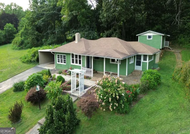 Photo 1 of Single family home for sale at 1211 Scenic Dr, Blue Ridge, GA 30513 | MLS# 10825157 | Listing updated on 2026-08-30
