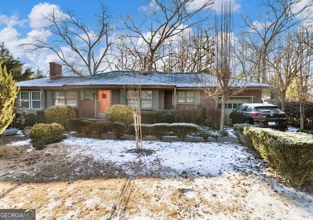 1st image of 127 N Center St, Winder, GA 30680 | MLS# 10688458