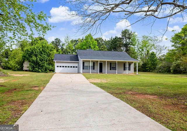 2nd image of 613 Coan Dr, Locust Grove, GA 30248 | MLS# 10798152