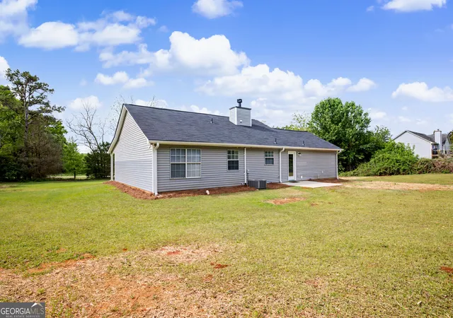 3rd image of 613 Coan Dr, Locust Grove, GA 30248 | MLS# 10798152